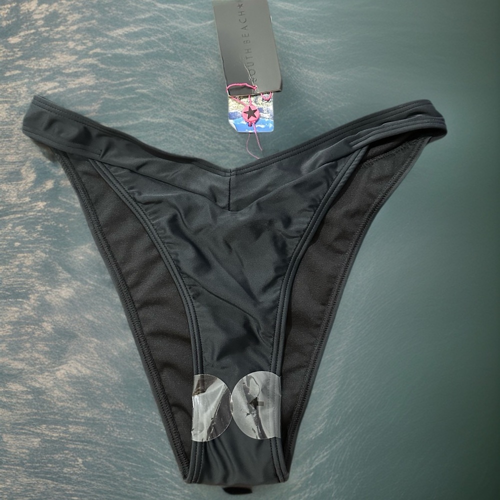 NWT South Beach Black V Bikini Bottom, liner intact. Size 6